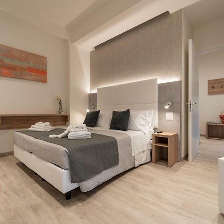 Hotel Reggiana Riccione Bagian luar foto