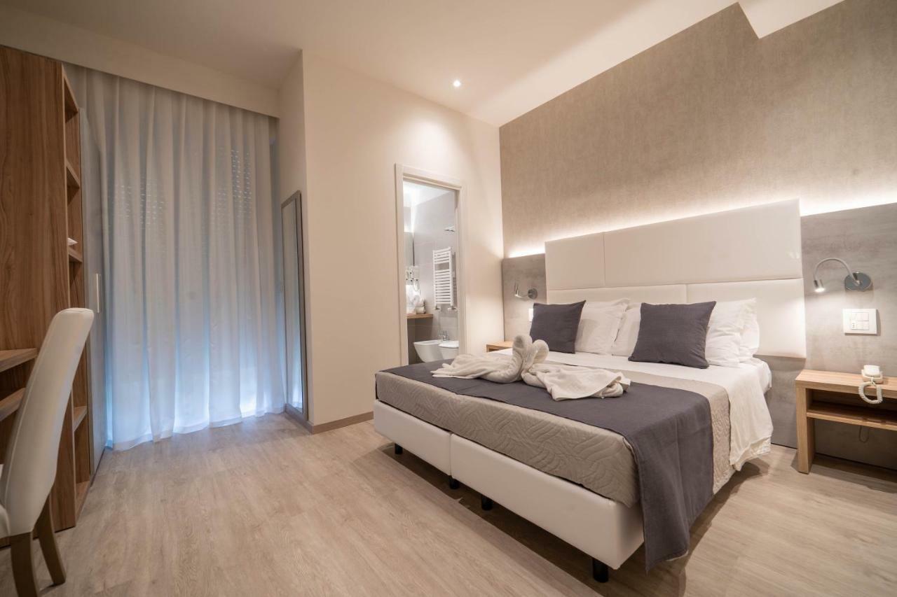 Hotel Reggiana Riccione Bagian luar foto
